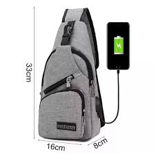 Bolsa Masculina com carregador USB mensageiro B4